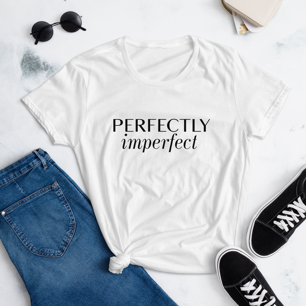 white-t-shirt-perfectly-imperfect-typography-latina-mom-brand
